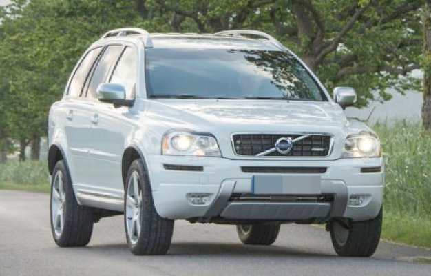Volvo lansează SUV-ul XC90